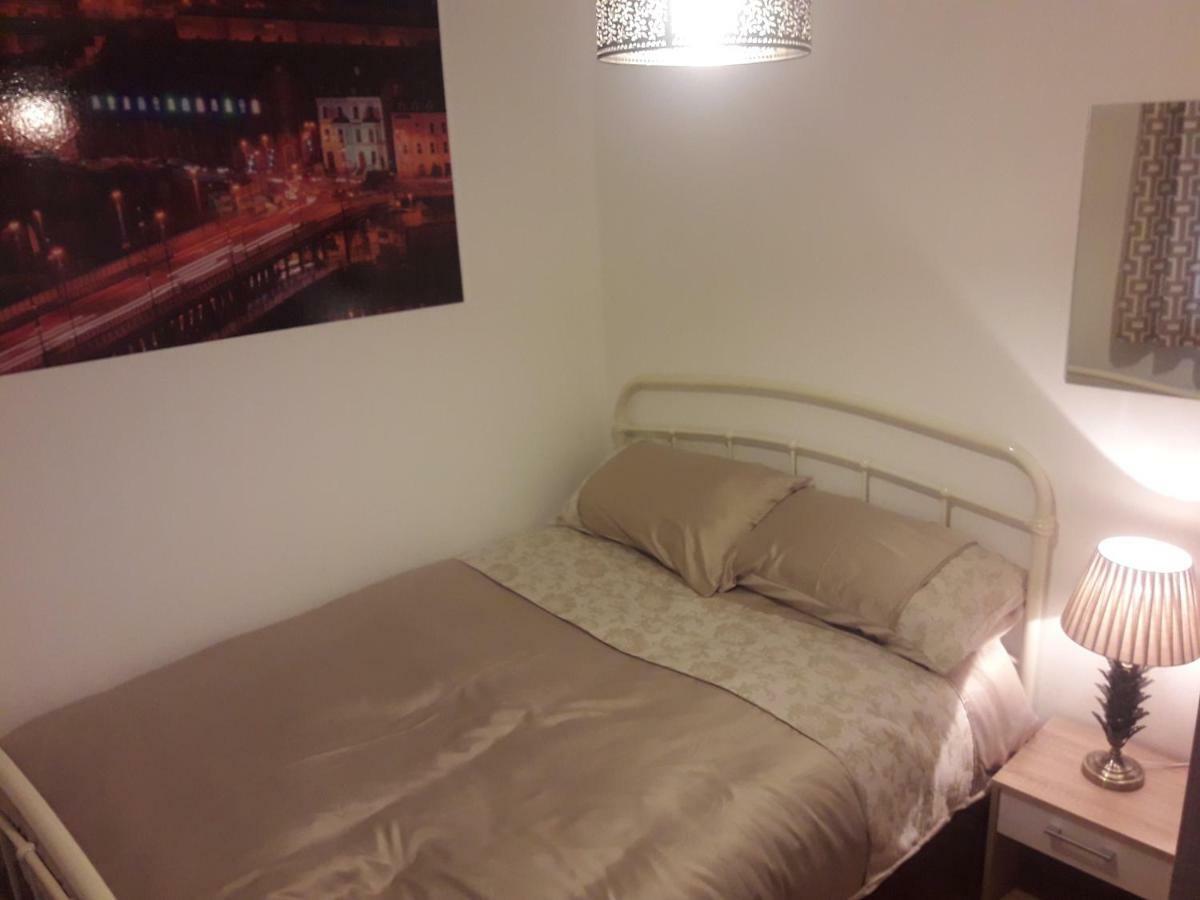 Bridge House Derry City Townhouse Central Free Parking Vila Exterior foto
